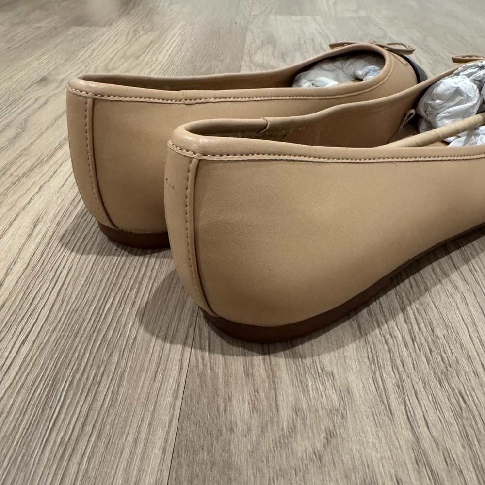 JCrew NEW Classic Two-Tone Ballet Flats in Beige and Black Bow | size 11 - Picture 7 of 11